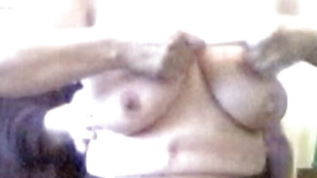 Clea hot video bokep Gaultier memakai stoking sutra selama anal